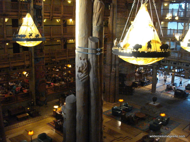 Lobby, Whispering Canyon Cafe, and Carvings